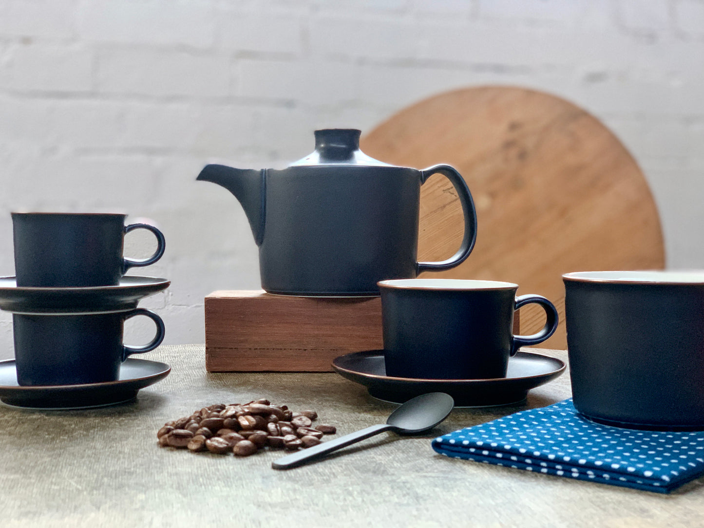 白山陶器 ONEST コーヒーカップ&ソーサー 紺マット / Onest Navy Coffee Cup and Saucer - CIBI TOKYO STORE