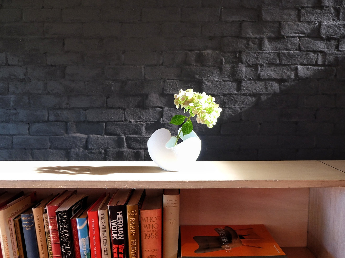 白山陶器 ライフシェルズ花器 / Life Shells Vase with Flower Stand - CIBI TOKYO STORE