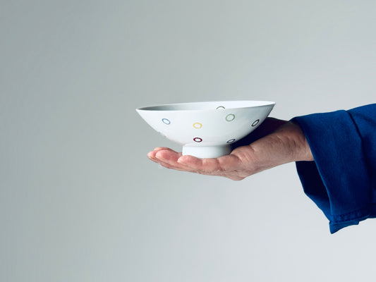 White mountain pottery AB-10 flat tea bowl with a simple, smooth ceramic surface and traditional shape, ideal for tea ceremonies.