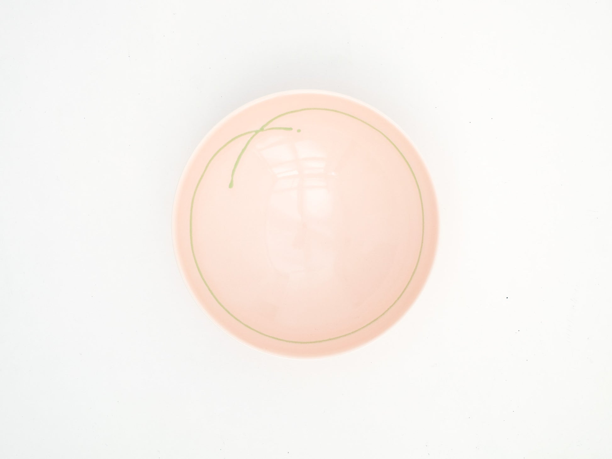 White ceramic Hakusan shallow tea bowl H-9 by Hakusan Pottery, featuring a smooth, rounded shape and traditional Japanese design.