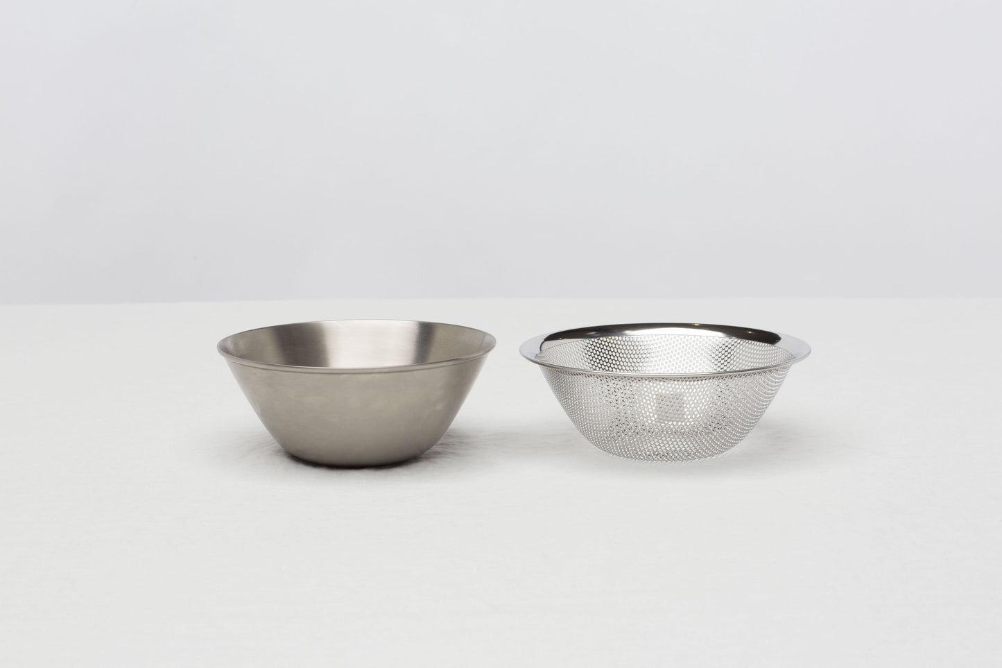 柳宗理 パンチングストレーナー / Strainer 19cm - CIBI TOKYO STORE