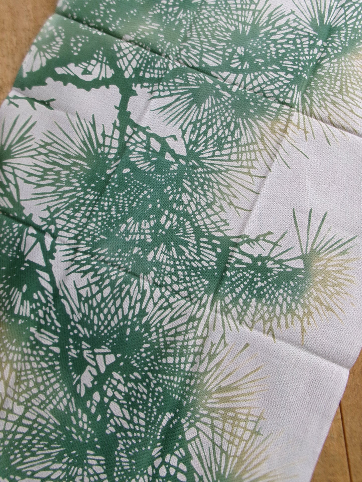 Kawarenu Tenugui Old Pine Bokashi pattern, traditional Japanese hand towel with blurred pine tree design in soft colors.